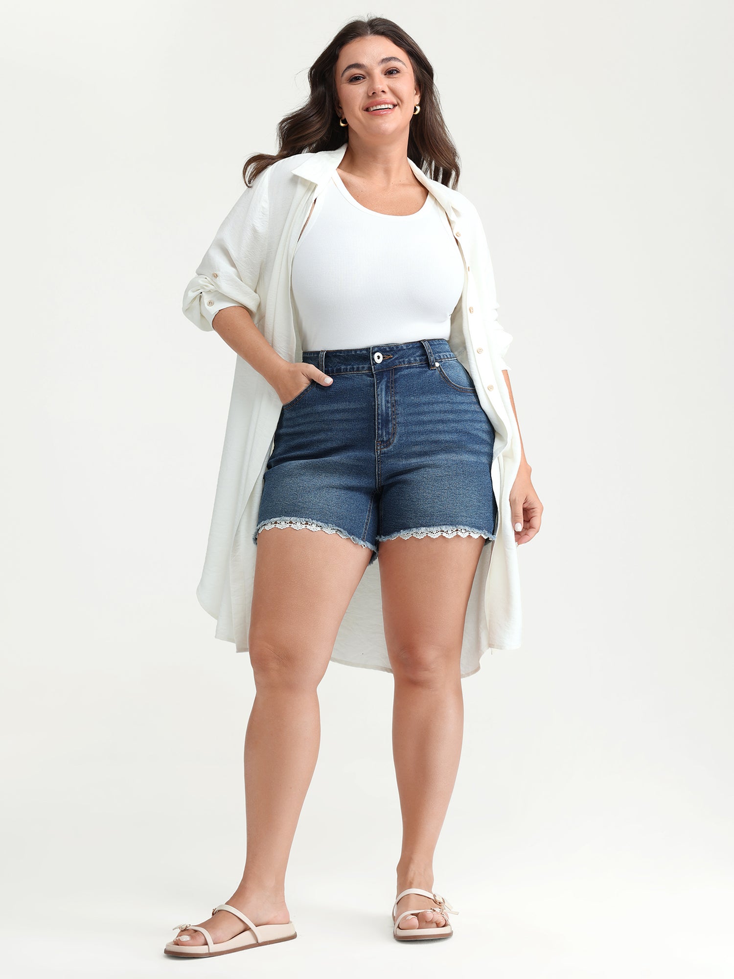 Stretchy Skinny-Fit Lace Trim Stitch Denim Shorts