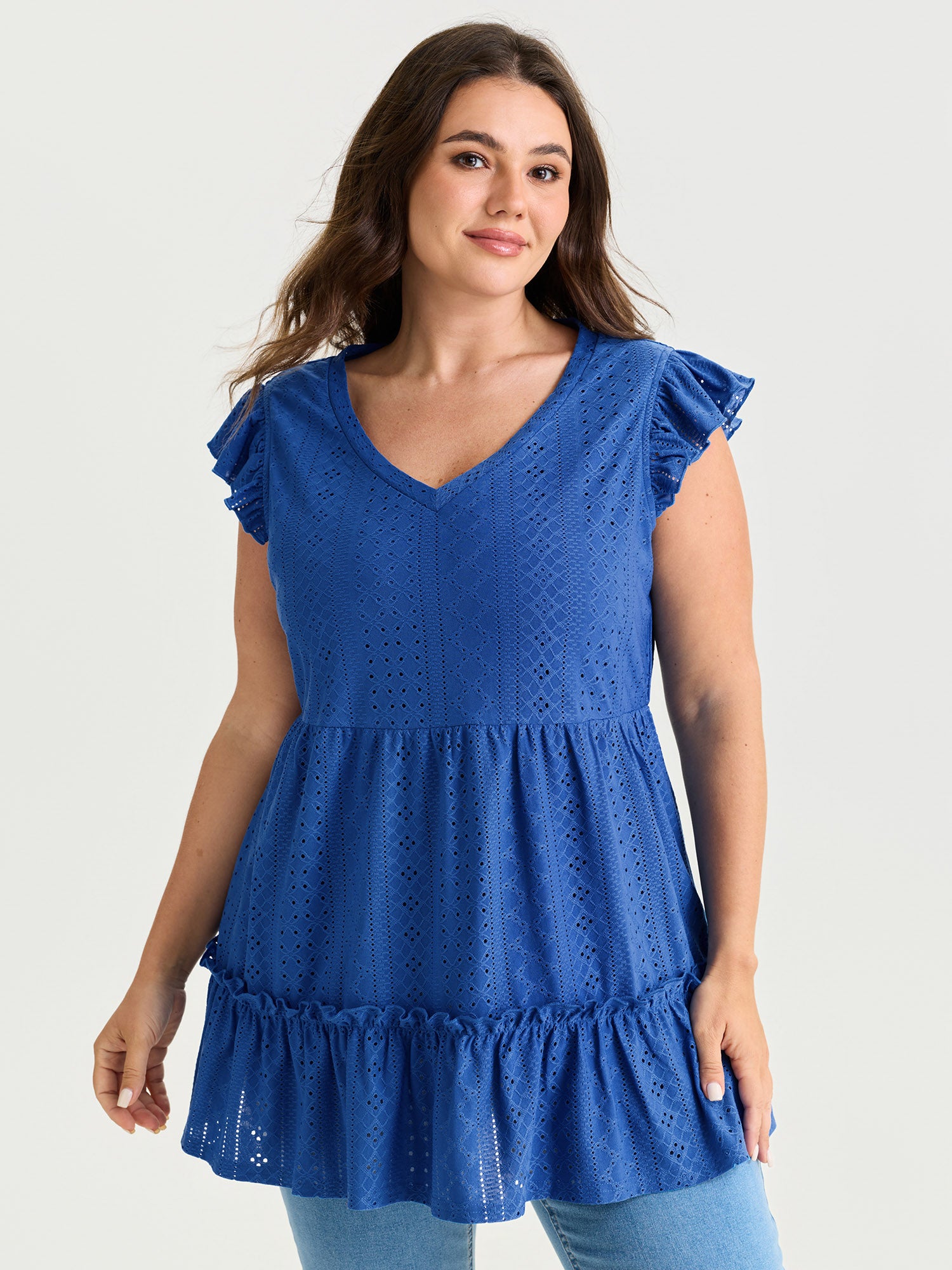 Textured Ruffled Hem V-Neck Knit Top