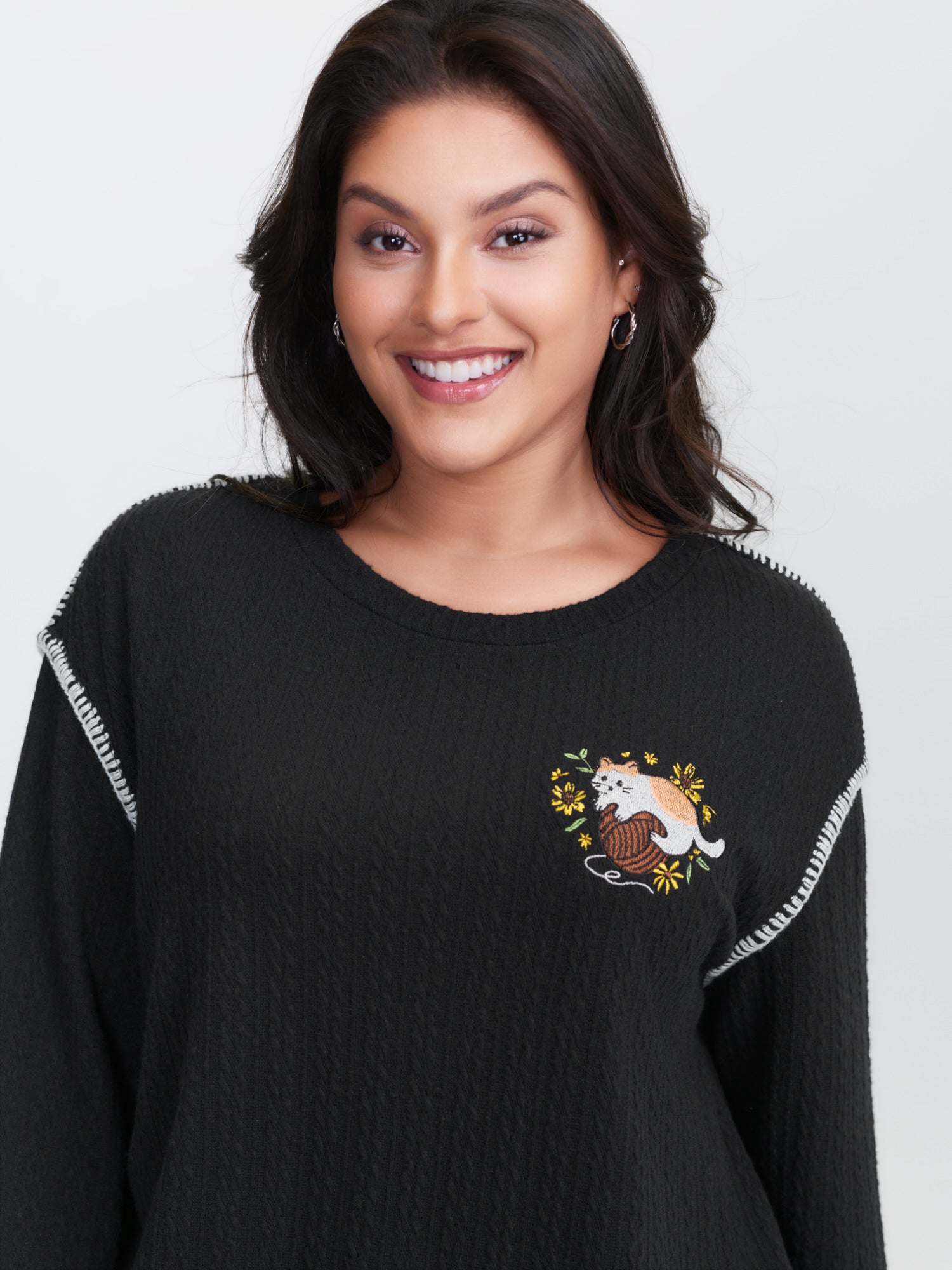 Cat Embroidered Dogstooth Edge Sweatshirt