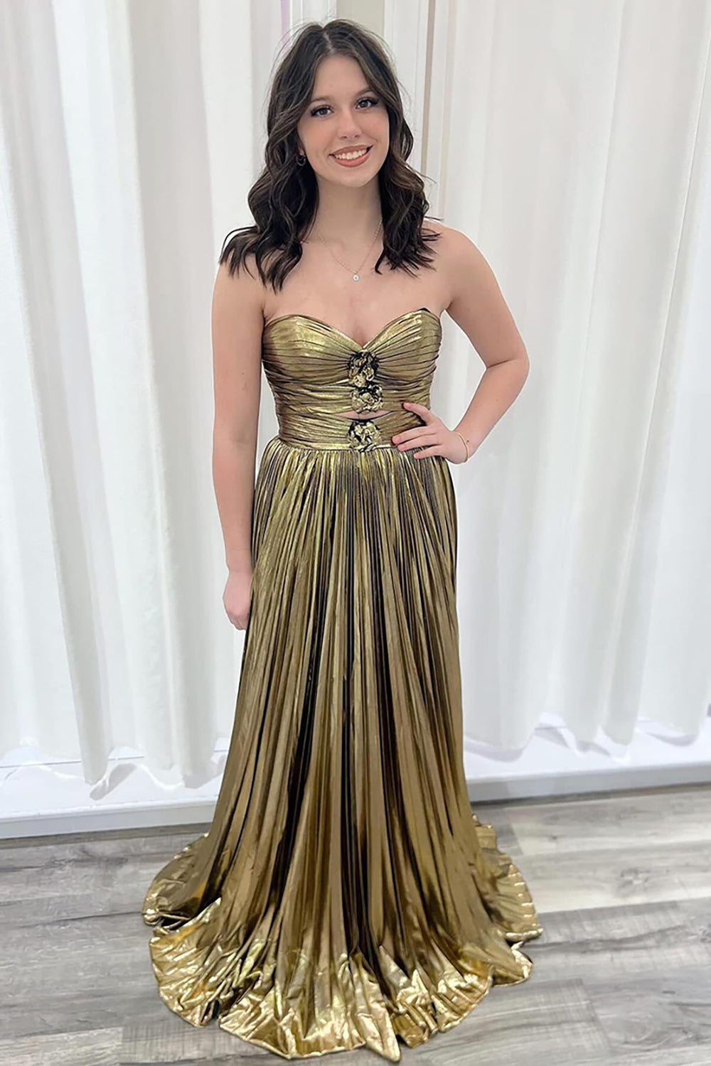 Metallic Gold Sweetheart Long A-Line Pleated Prom Gown