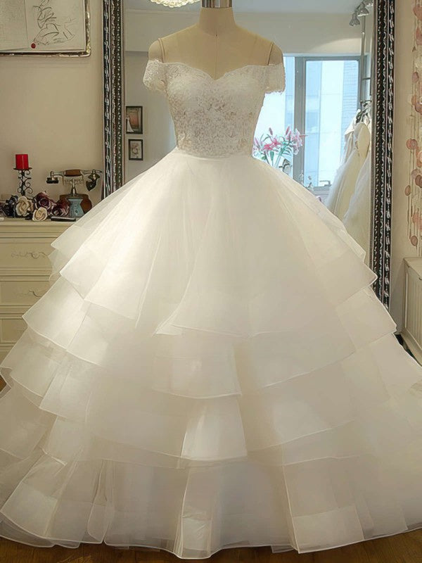 Luxurious Tiered Off-The-Shoulder Sweetheart Ball Gown Organza Wedding Dresses with Court Train