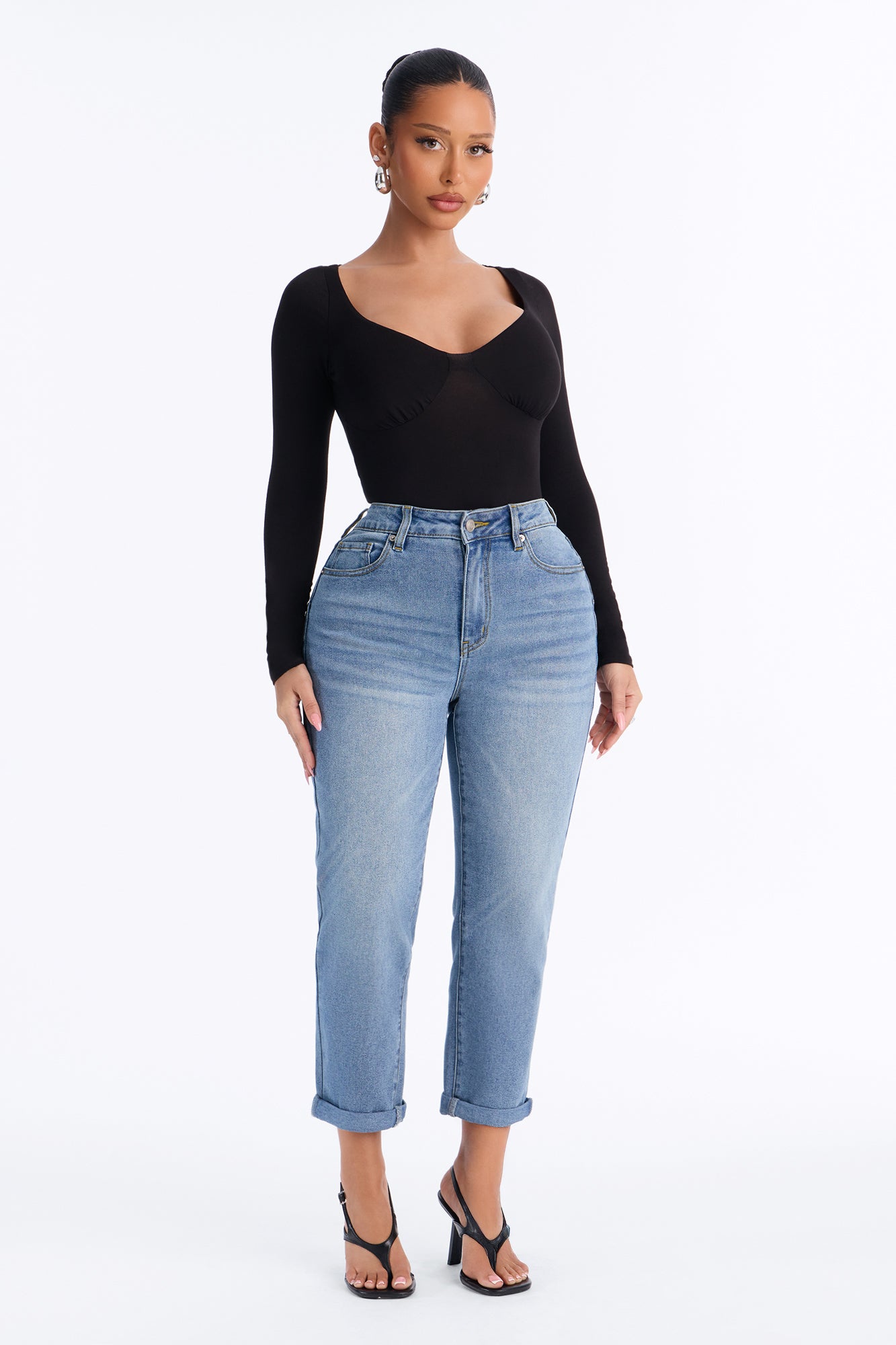 Petite Clara Super Stretch Sculpting Mom Jeans - Medium Wash