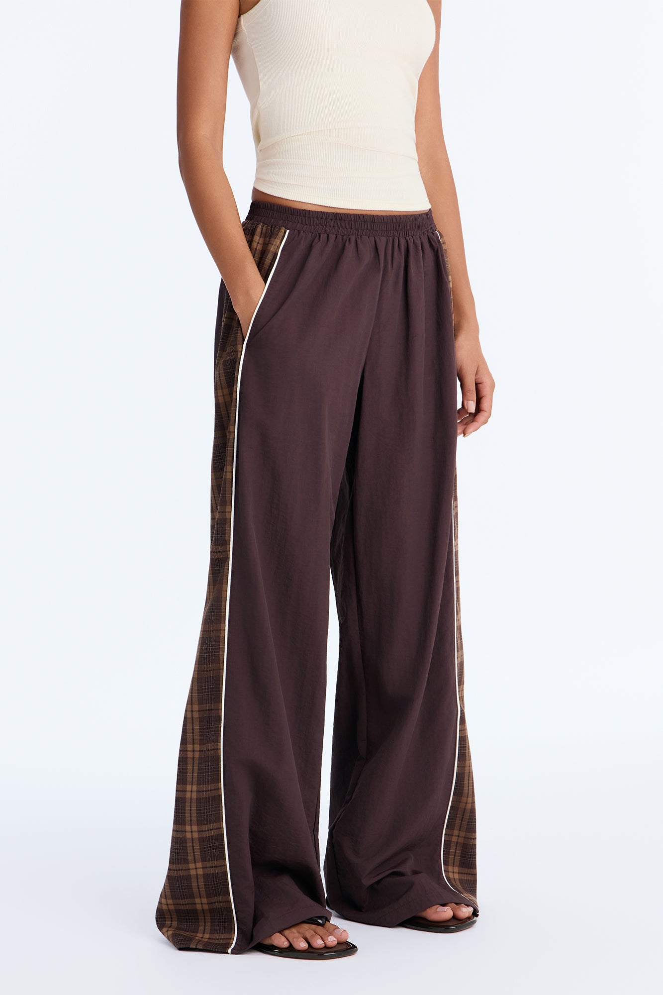 Layla Low Rise Windbreaker Wide Leg Pant - Brown Combo
