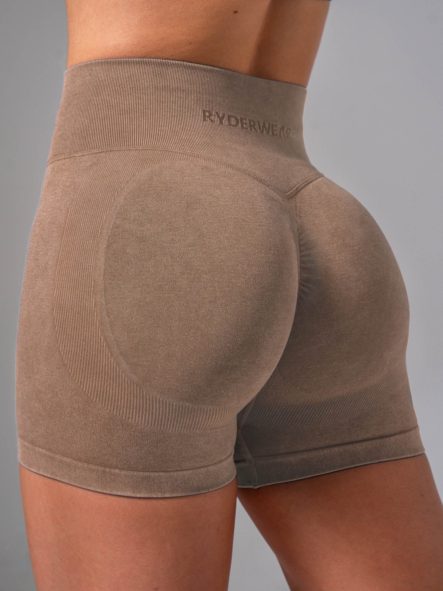 Stonewash Scrunch Seamless Shorts - Chai