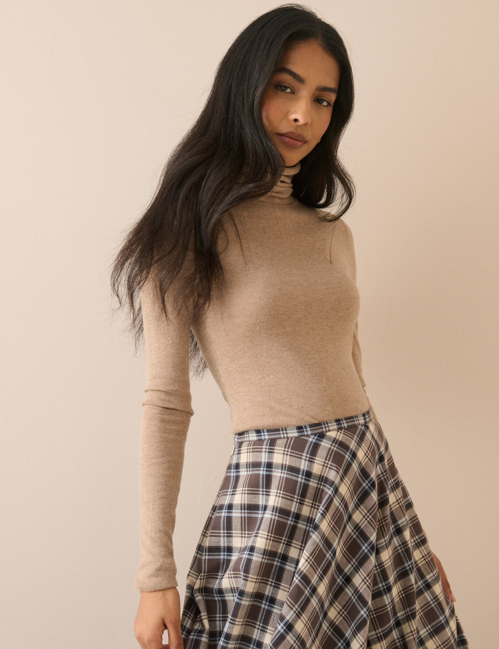 Camel Wool-Rich Turtle Neck Long Sleeve Top