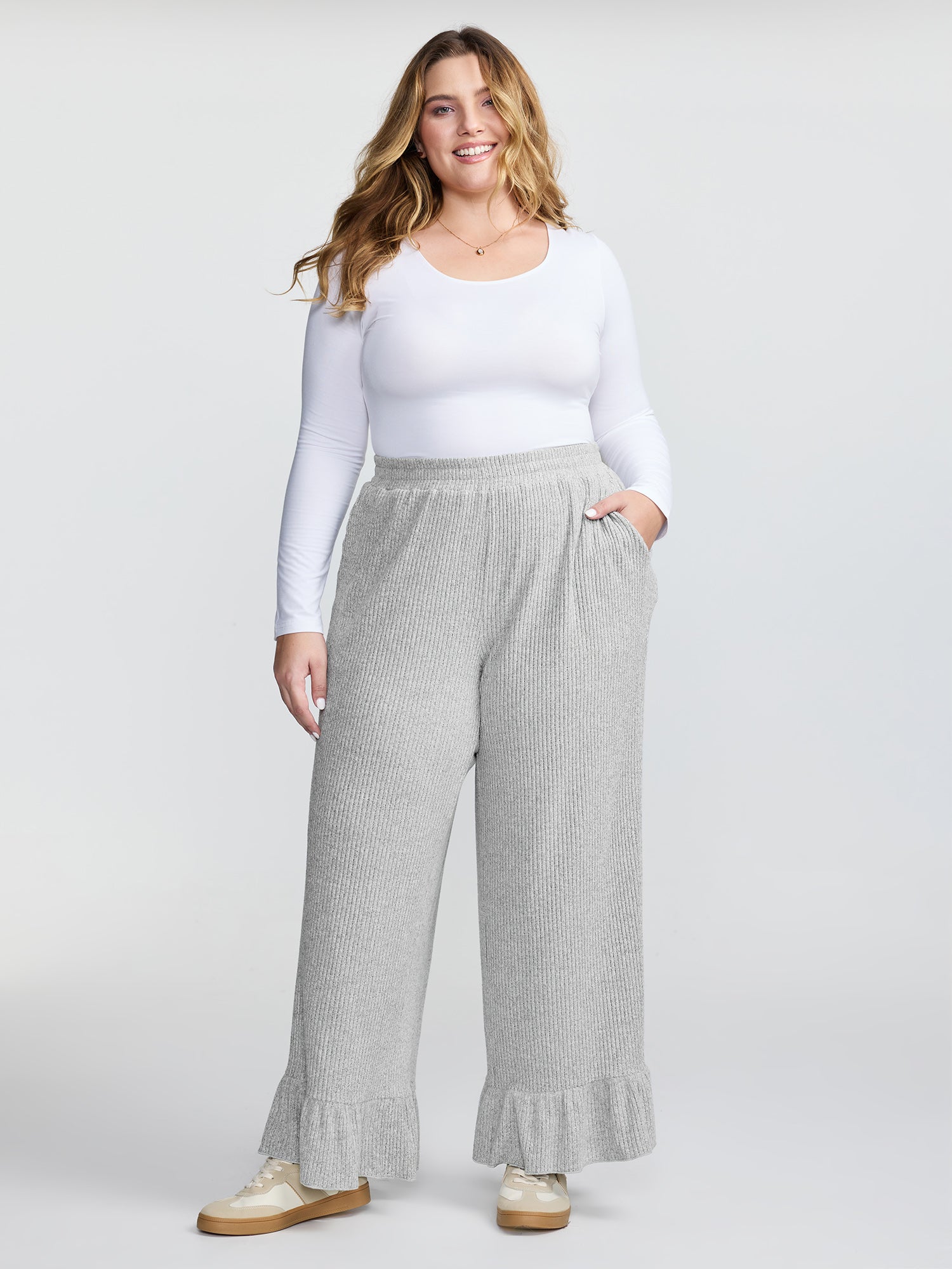 Ruffled Edge Ribbed Lounge Bottoms