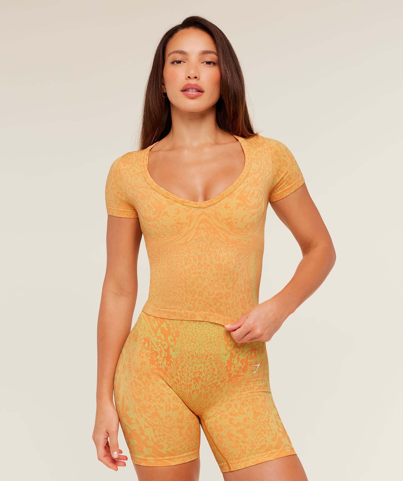 Gymshark Adapt Animal X Whitney Short Sleeve Top - Sorbet Yellow/Dayglow Peach