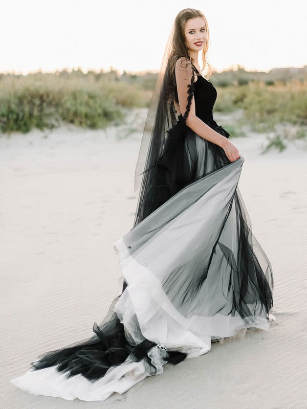 Stunning Square Neck Sleeveless Tulle Wedding Dresses