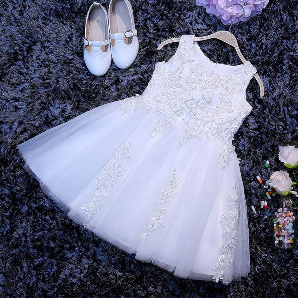 Charming A-Line Scoop Neck Sleeveless Tulle Lace Flower Girl Dresses with Appliques