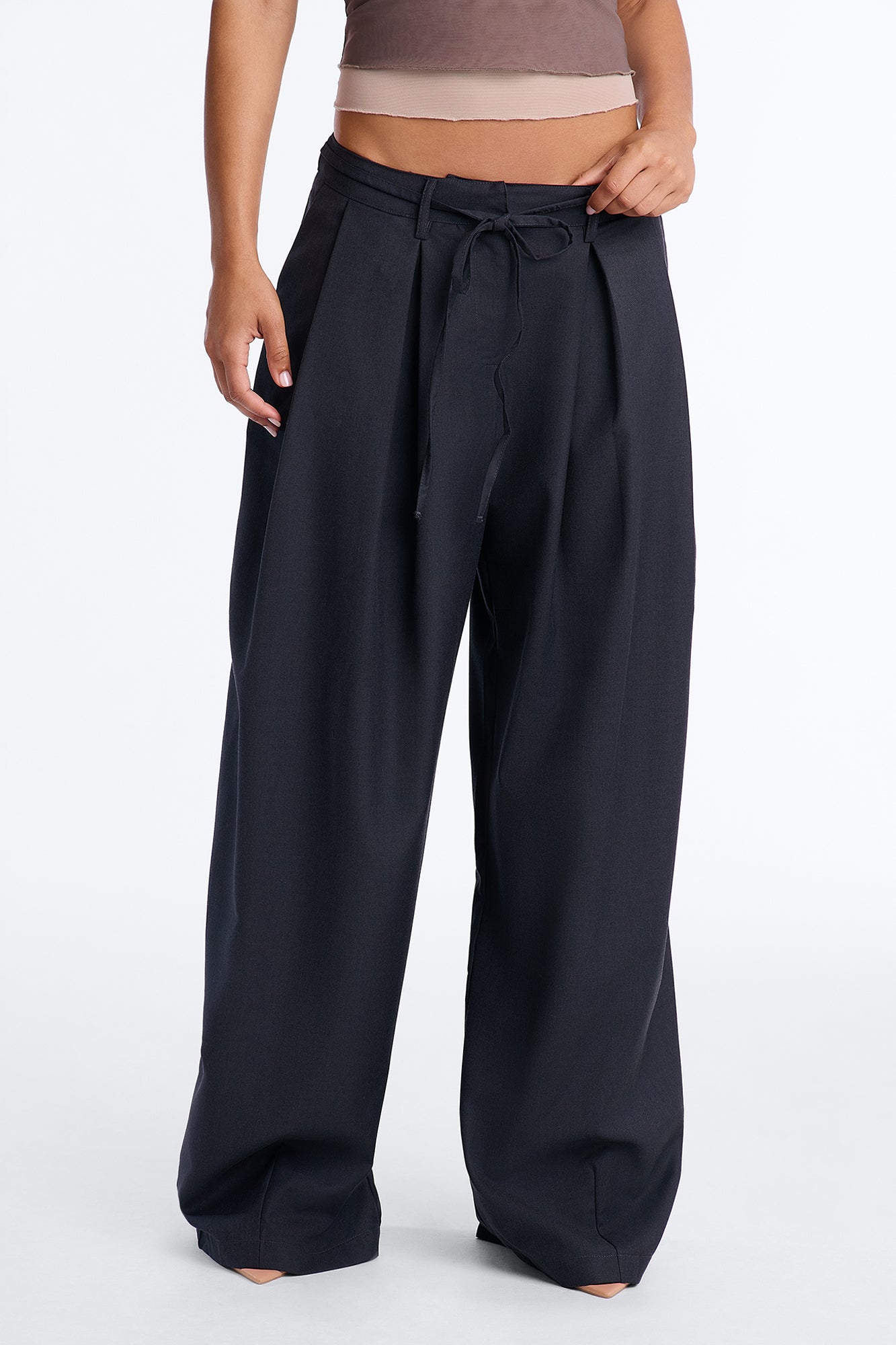 Lou Low Waisted Tie Trouser - Charcoal