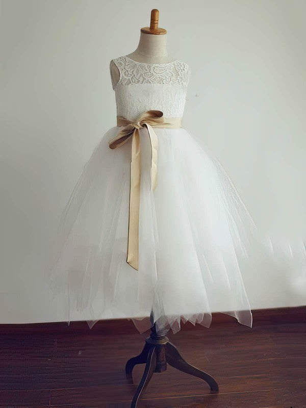 Exquisite A-Line Jewel Neck Lace Tulle Flower Girl Dresses with Sash