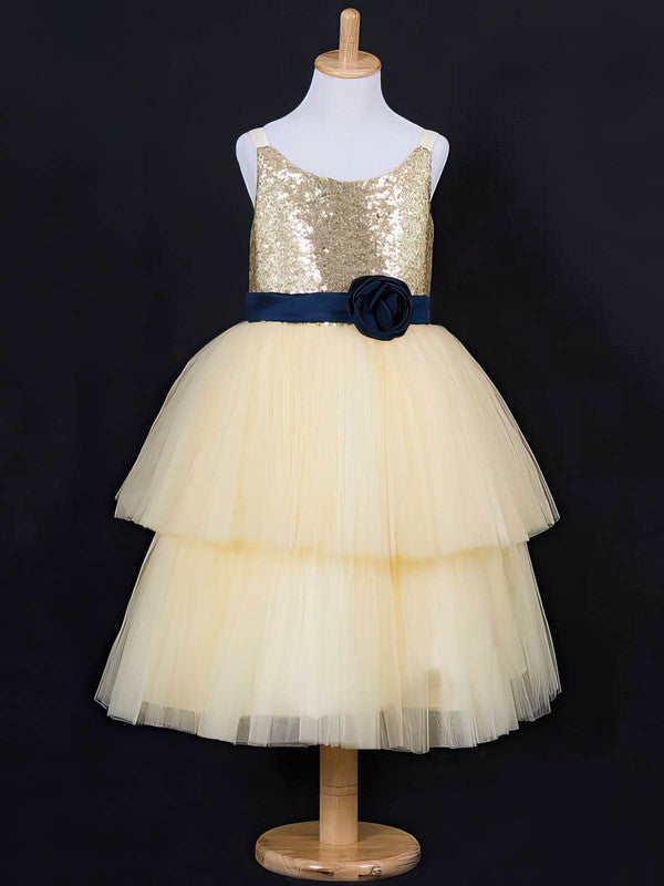 Luxurious Scoop Sleeveless Tulle Sequined Ball Gown Flower Girl Dresses with Sash