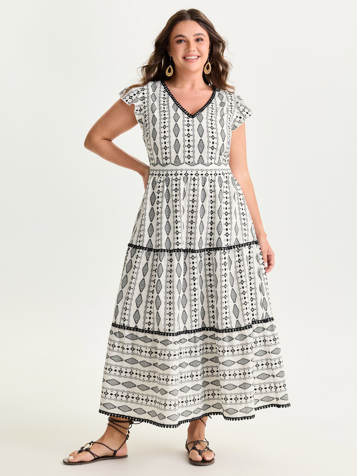 Geometric Print Lace Trim Tiered Maxi Dress