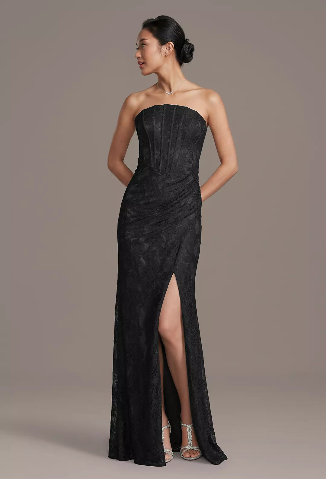 Lace Sculpted Neckline Sheath Dress