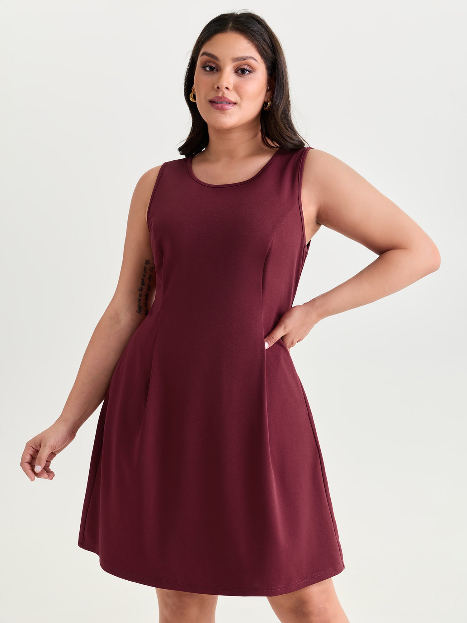Stretchy Sculpted Fit Sleeveless Midi Dress