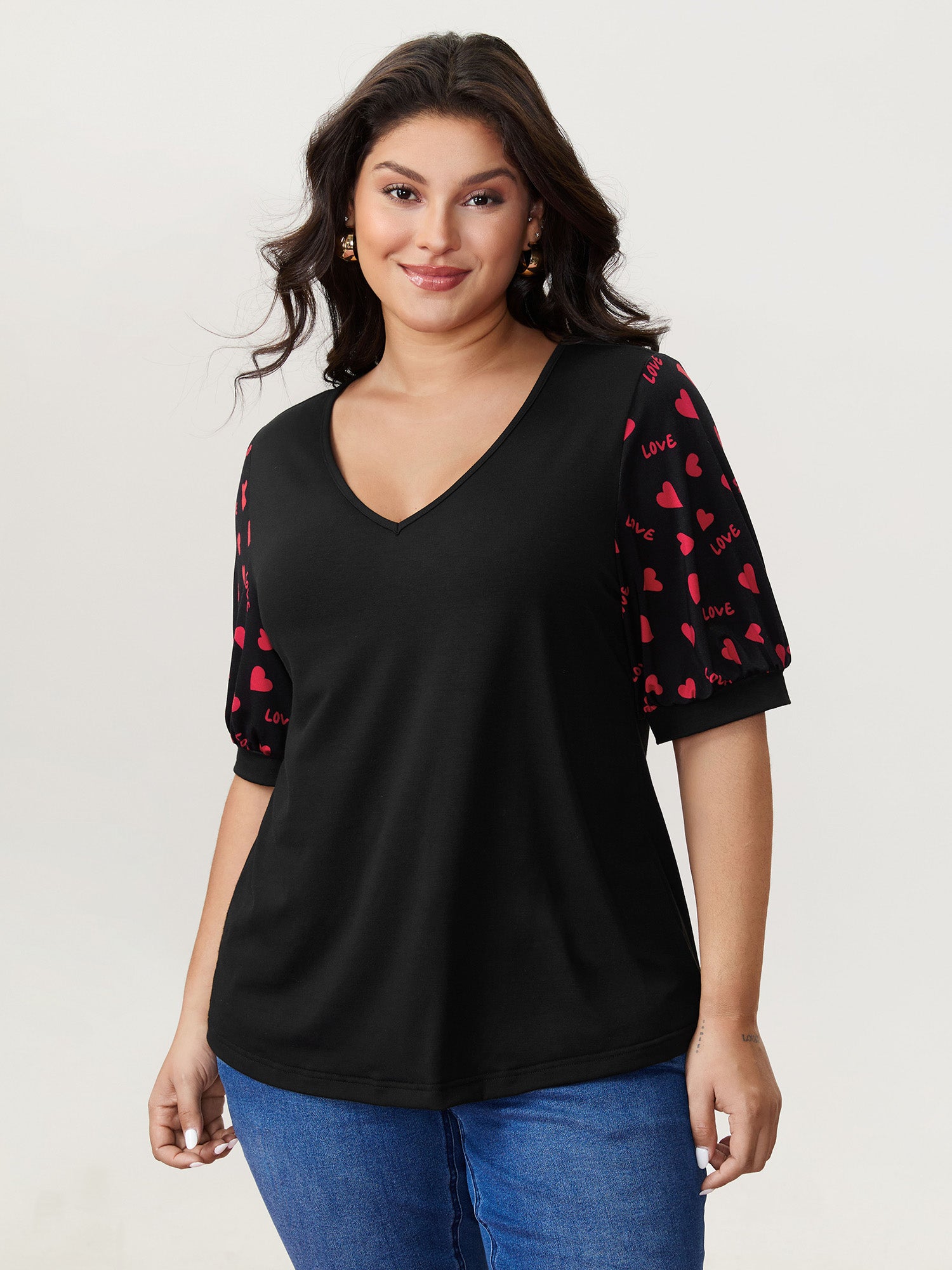 Heart Print Stretchy V-Neck T-Shirt