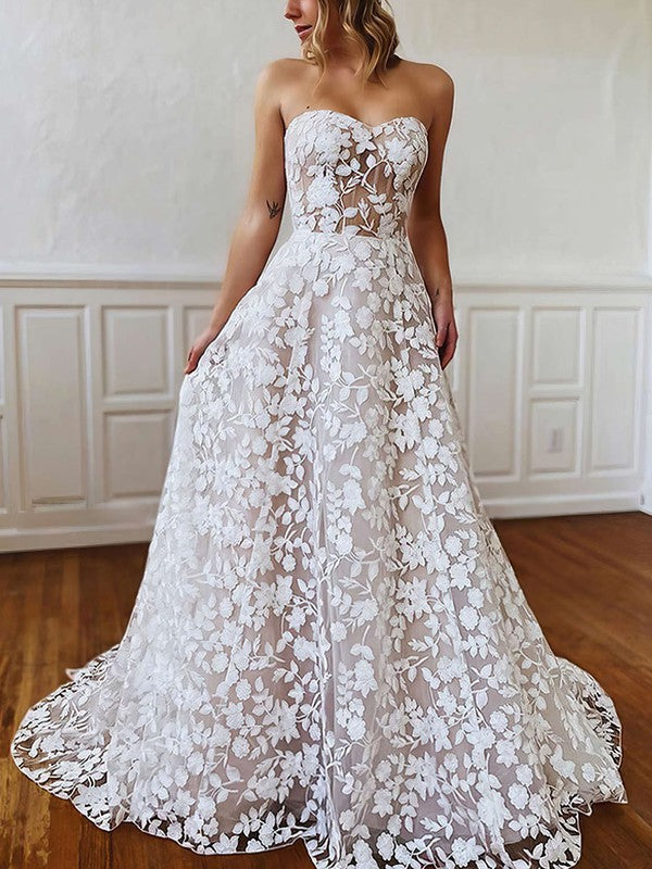 Chic Strapless Sweetheart Lace A-Line Wedding Dresses with Court Train