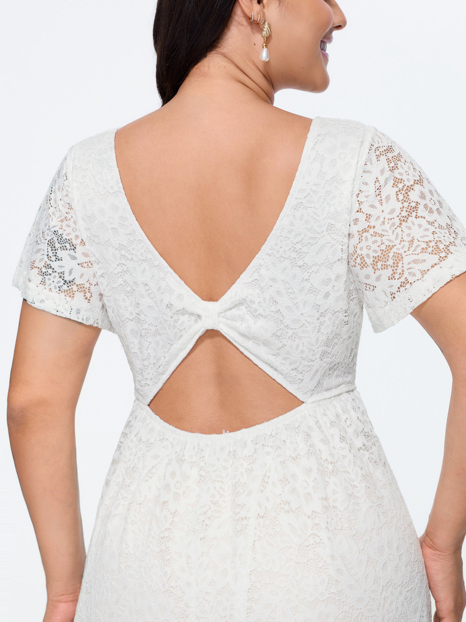 Floral Lace Textured Cut-Out Back Midi Dress
