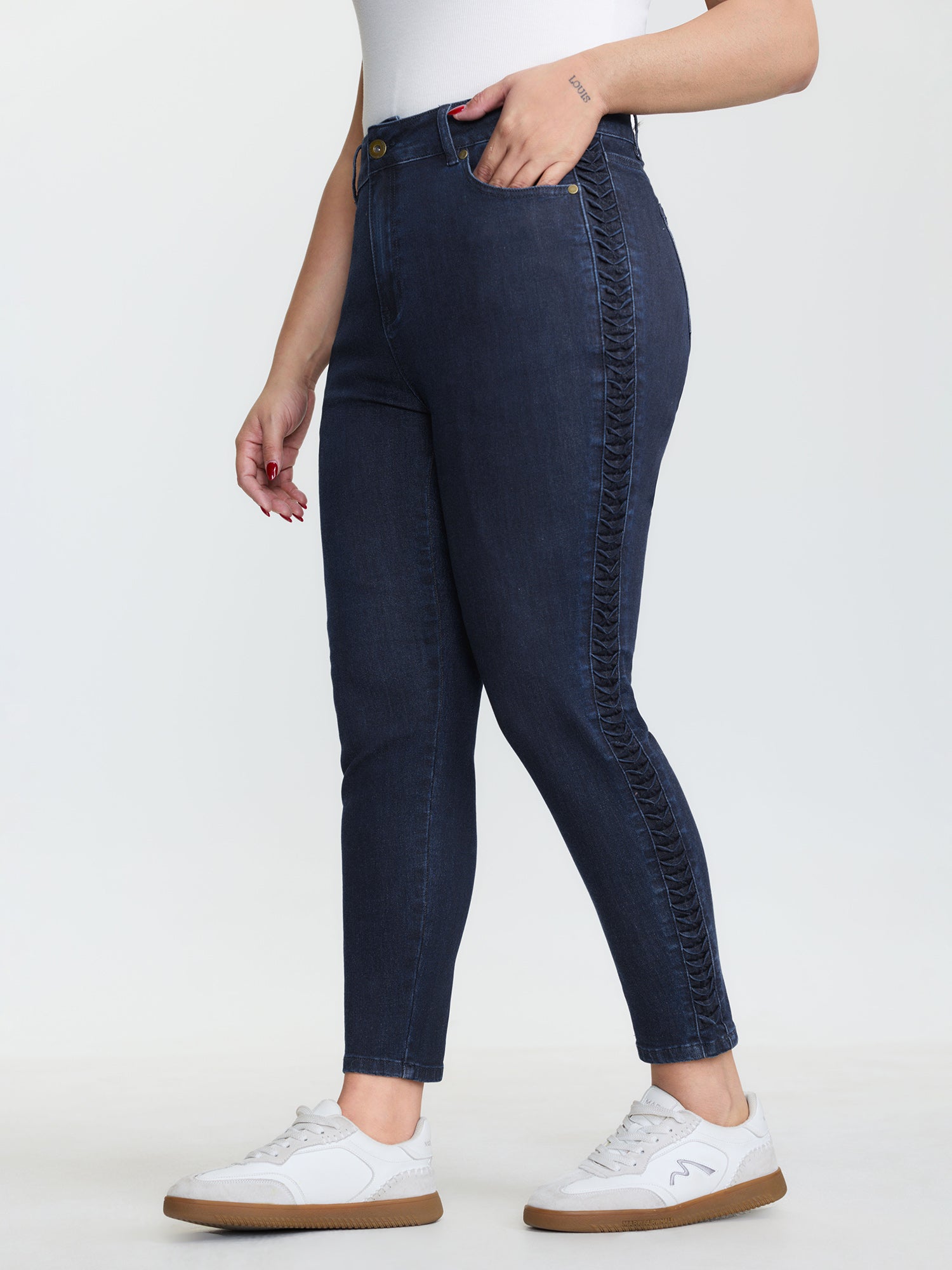 Curve Friendly Skinny-Fit Cropped Jeans