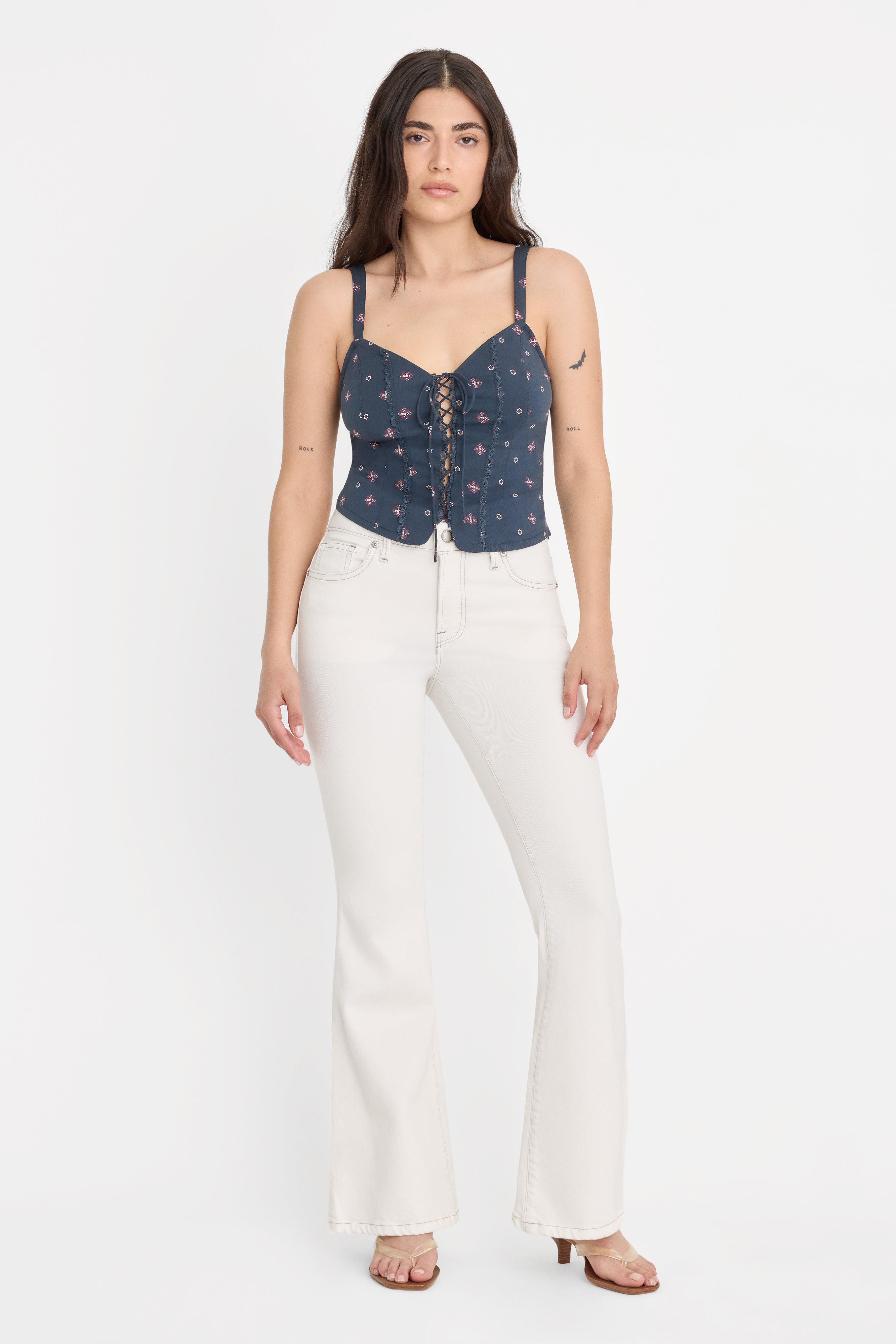 DOLLY JOLEANS PETITE FLARE JEANS | VINTAGE WHITE