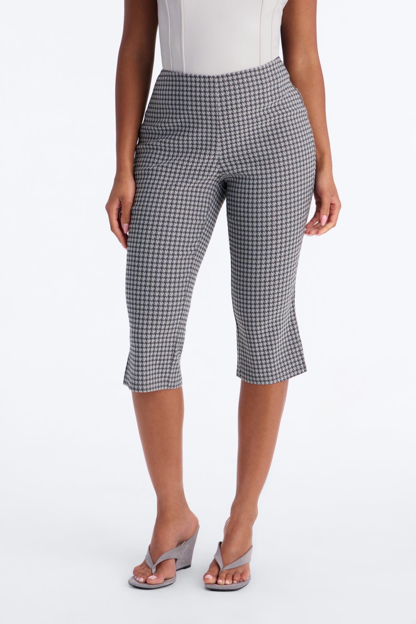 Cami Houndstooth Capri Pant - Grey/combo