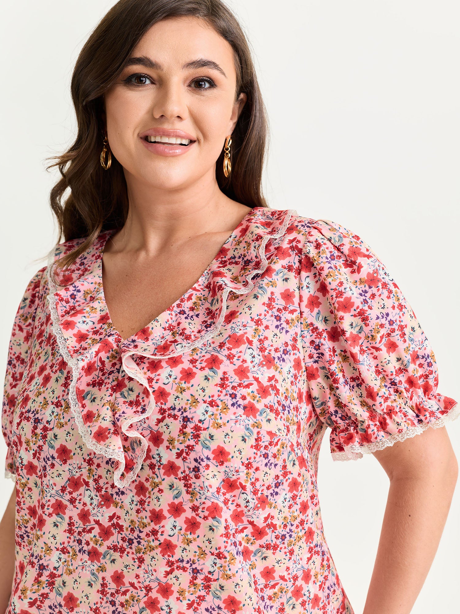 Sweet Floral Print Lettuce Leaf Detail Blouse