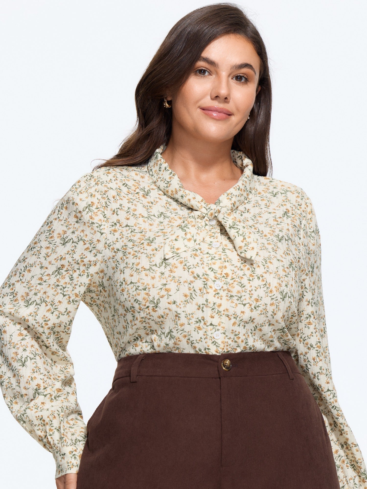 Ditsy Floral Print Bow Tie Button‑Down Blouse