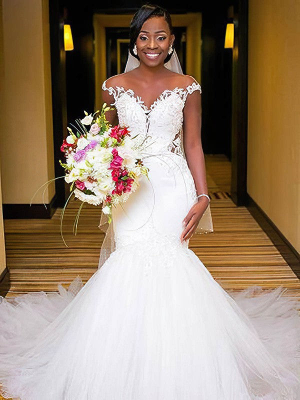 Gorgeous Off-The-Shoulder Mermaid V-Neck Tulle Lace Court Train Wedding Dresses