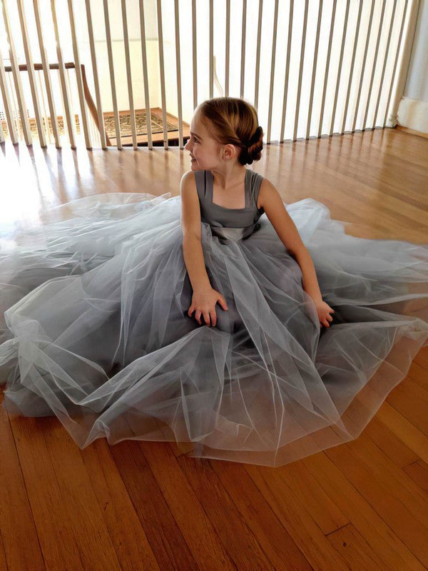 Stunning A-Line Square Neck Sleeveless Tulle Floor-Length Flower Girl Dresses with Sash