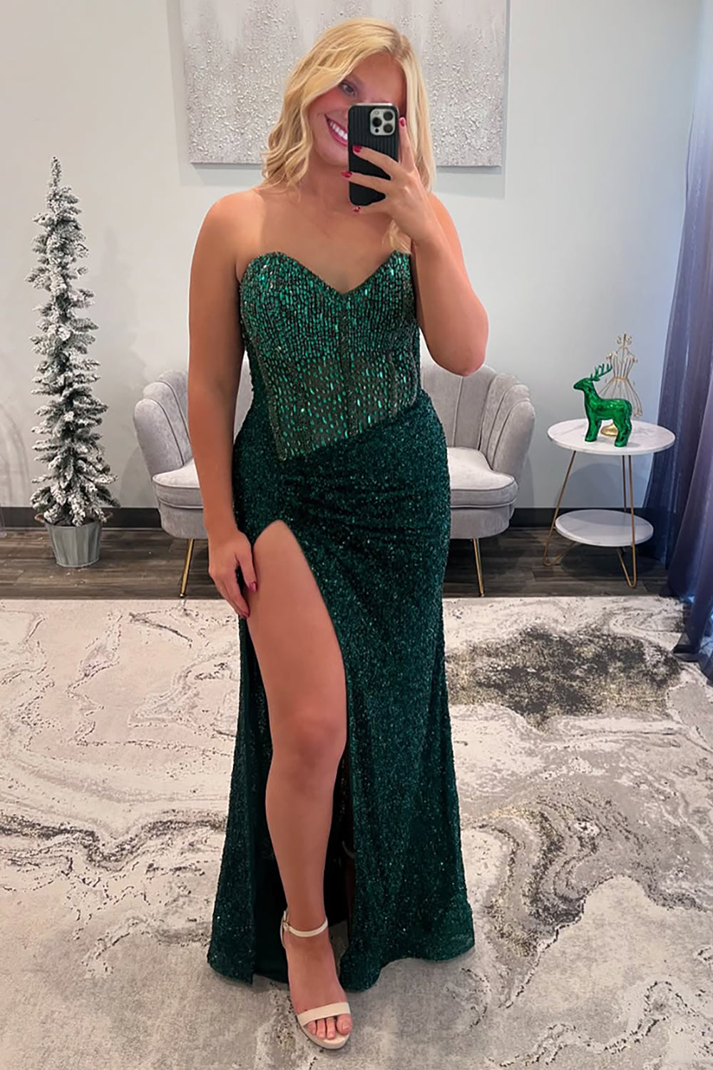 Long Mermaid Prom Dress with Sweetheart Neckline in Sparkly Emerald Green Sequins