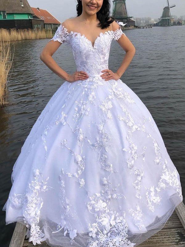 Glamorous Sleeveless Off-The-Shoulder Lace Tulle Court Train Wedding Dresses with Appliques