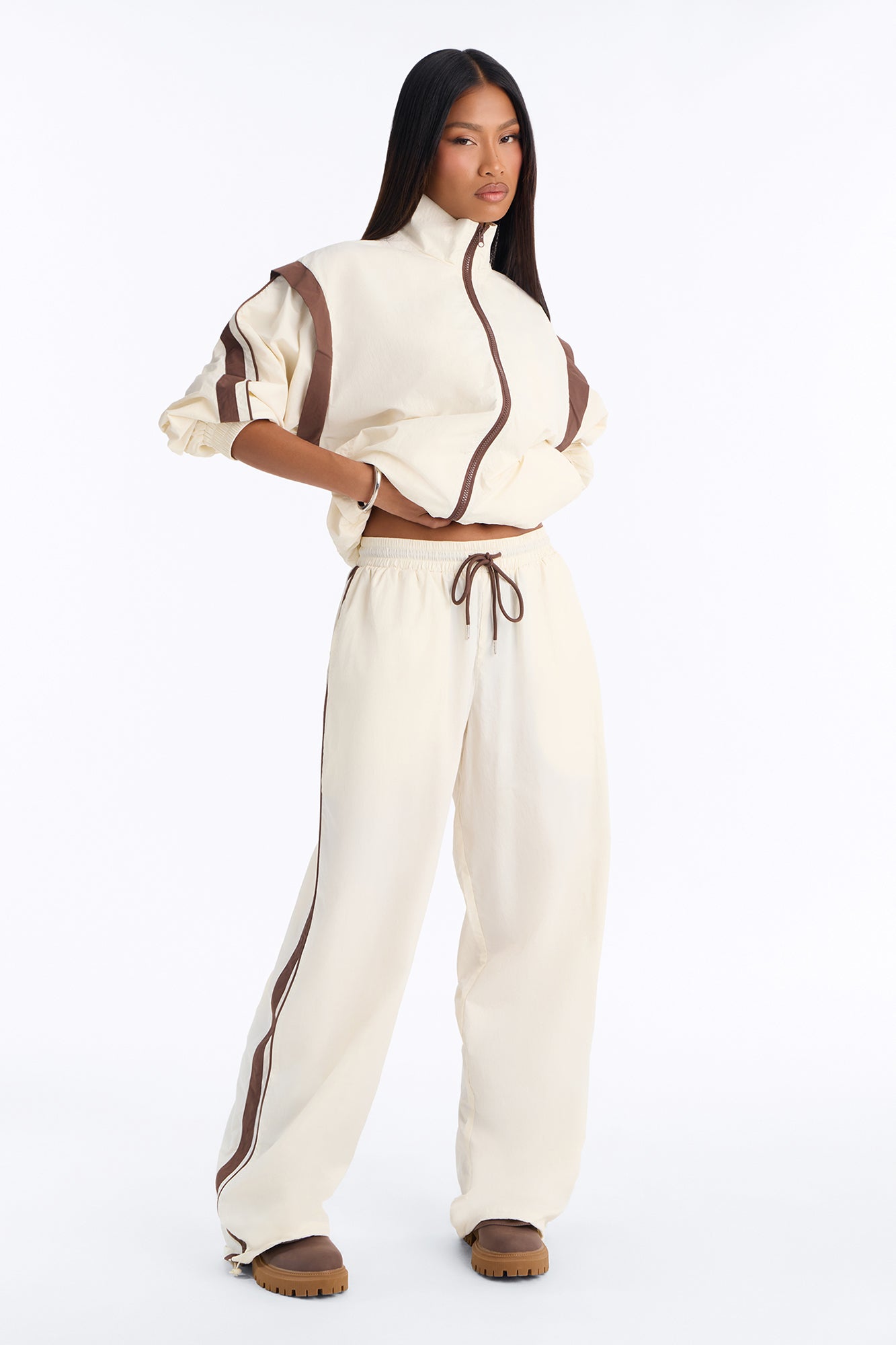 Morning Run High Neck Windbreaker Pant Set - Off White/combo