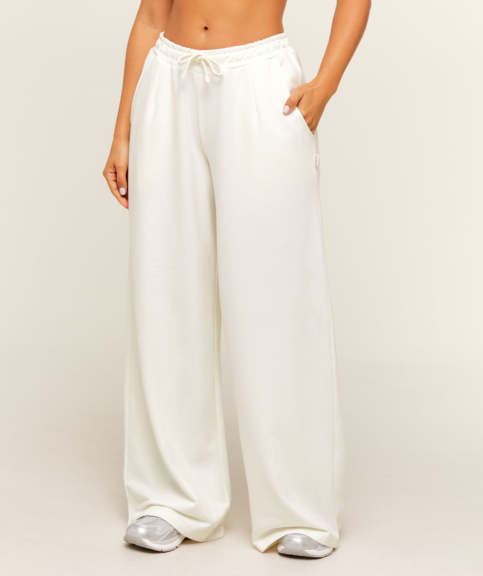 Gymshark Lightweight Wide Leg Pant Short - Soft White