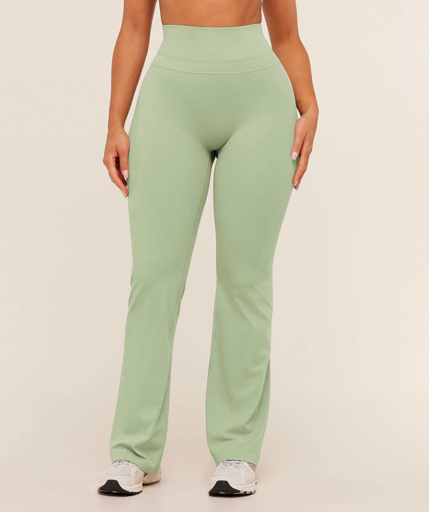 Gymshark Whitney Regular Flared Legging - Haze Green