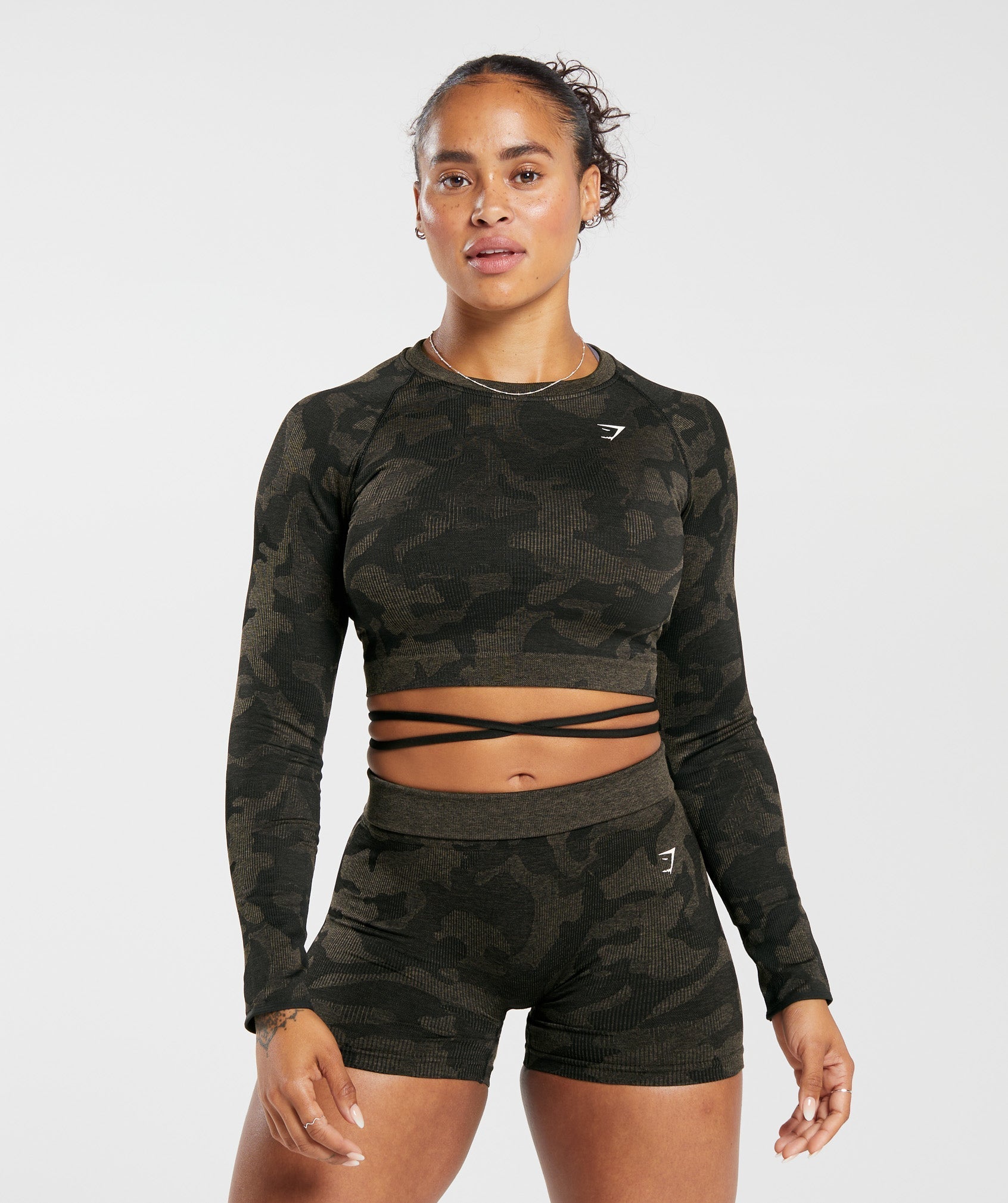 Gymshark Adapt Camo Seamless Long Sleeve Crop Top - Black/Camo Brown