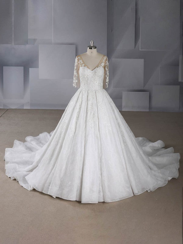 Elegant Backless Half Sleeves Ball Gown V-Neck Tulle Lace Court Train Wedding Dresses
