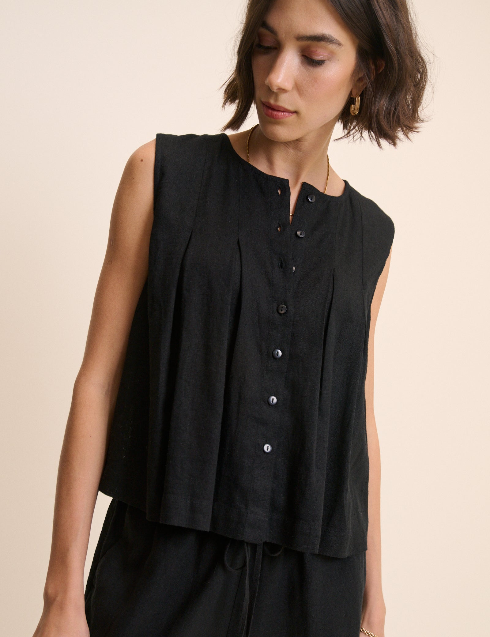 Black Linen-Rich Pintuck Top