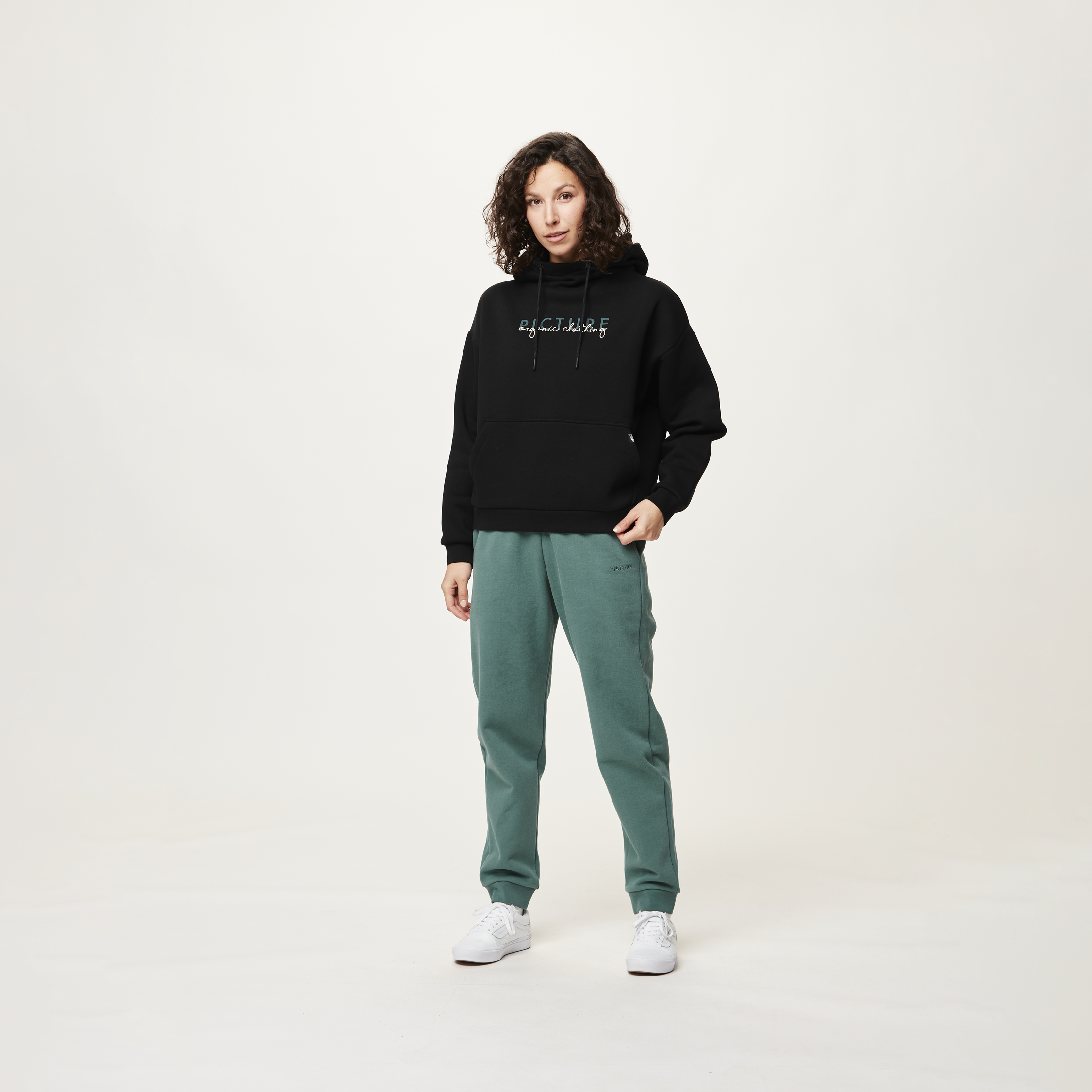 HENIA HOODIE