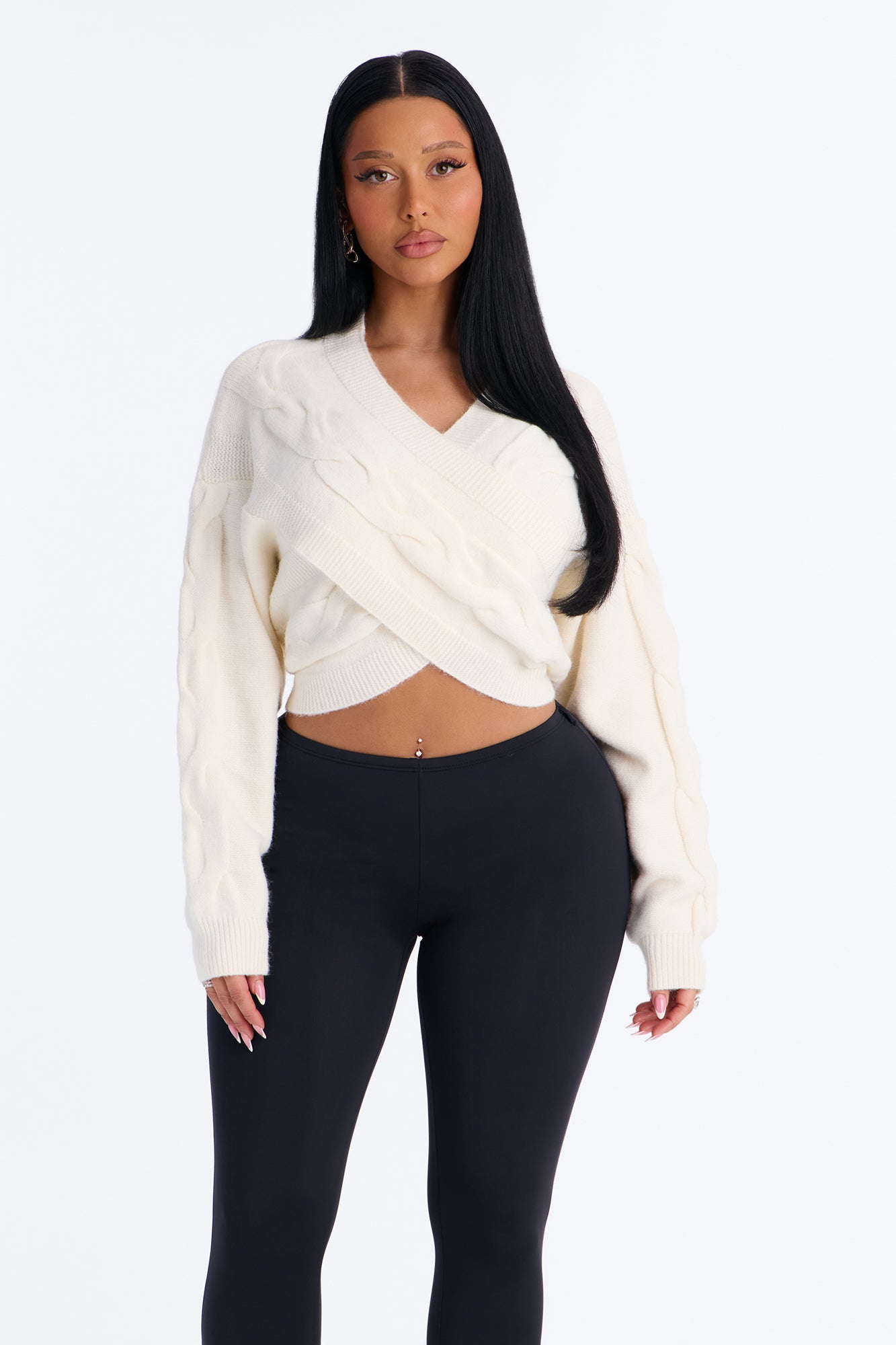 Chilly Serene Cropped Cable Knit Pullover Sweater - Ivory