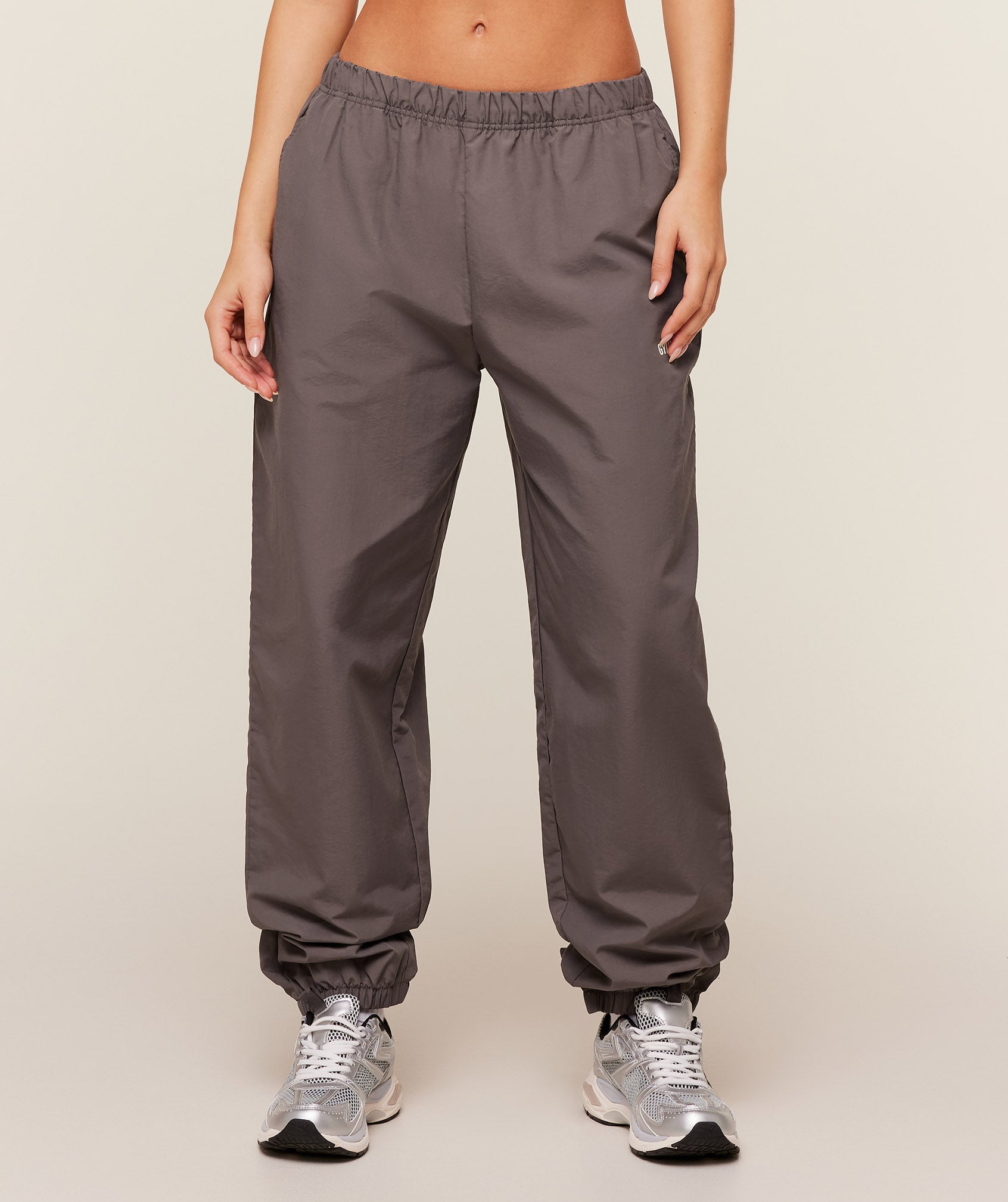 Gymshark Woven Track Pants - Cool Brown
