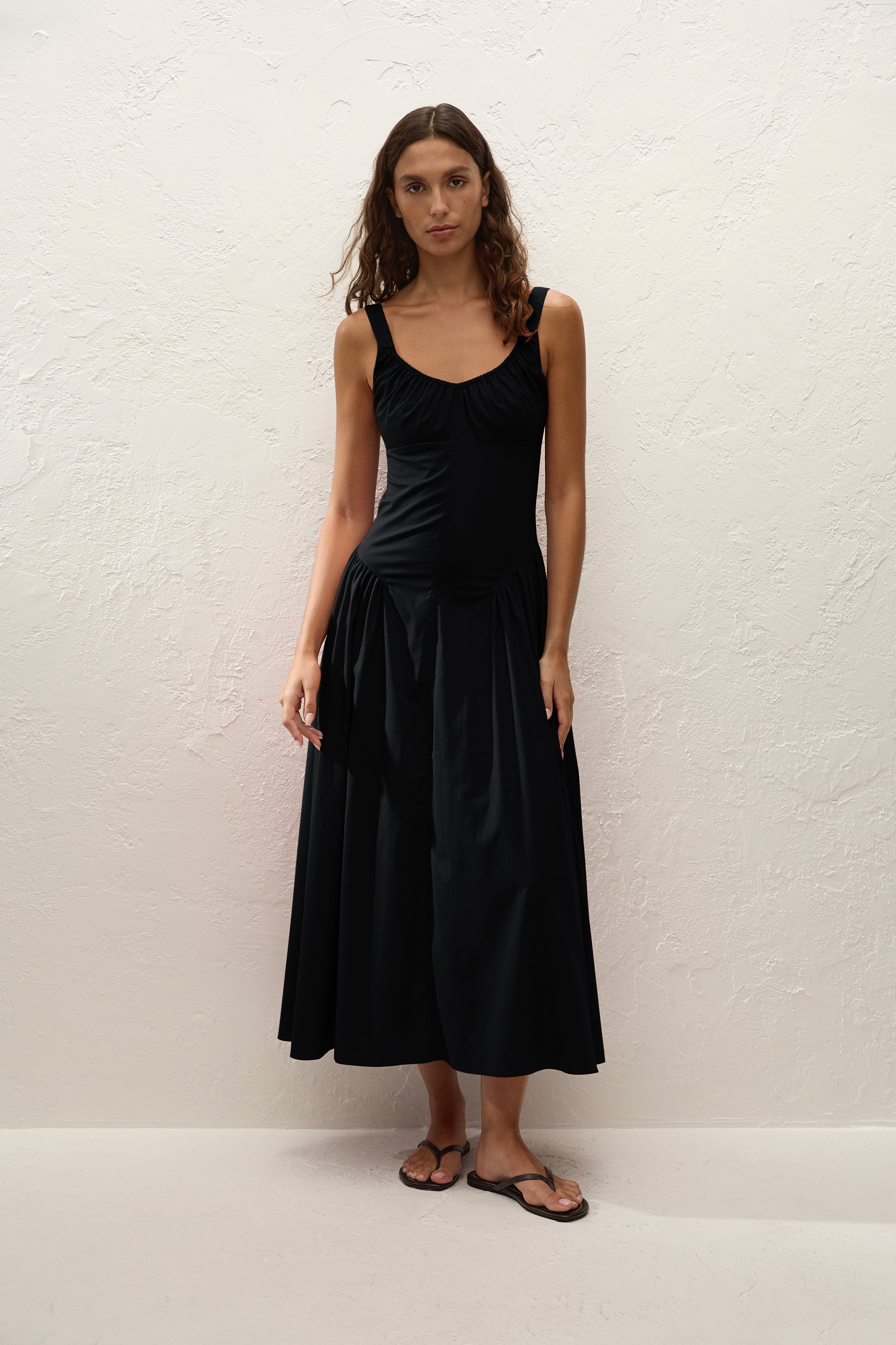 Olas Midi Dress Black - Final Sale