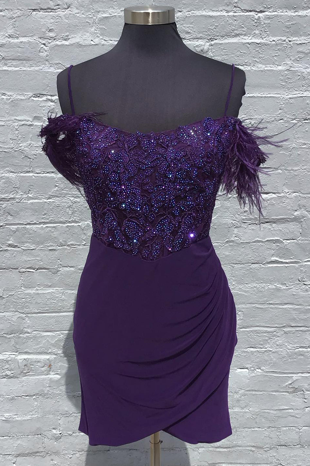 Sparkly Grape Sequins Spaghetti Straps Short Homecoming Dress/Mini Dress With Feathers