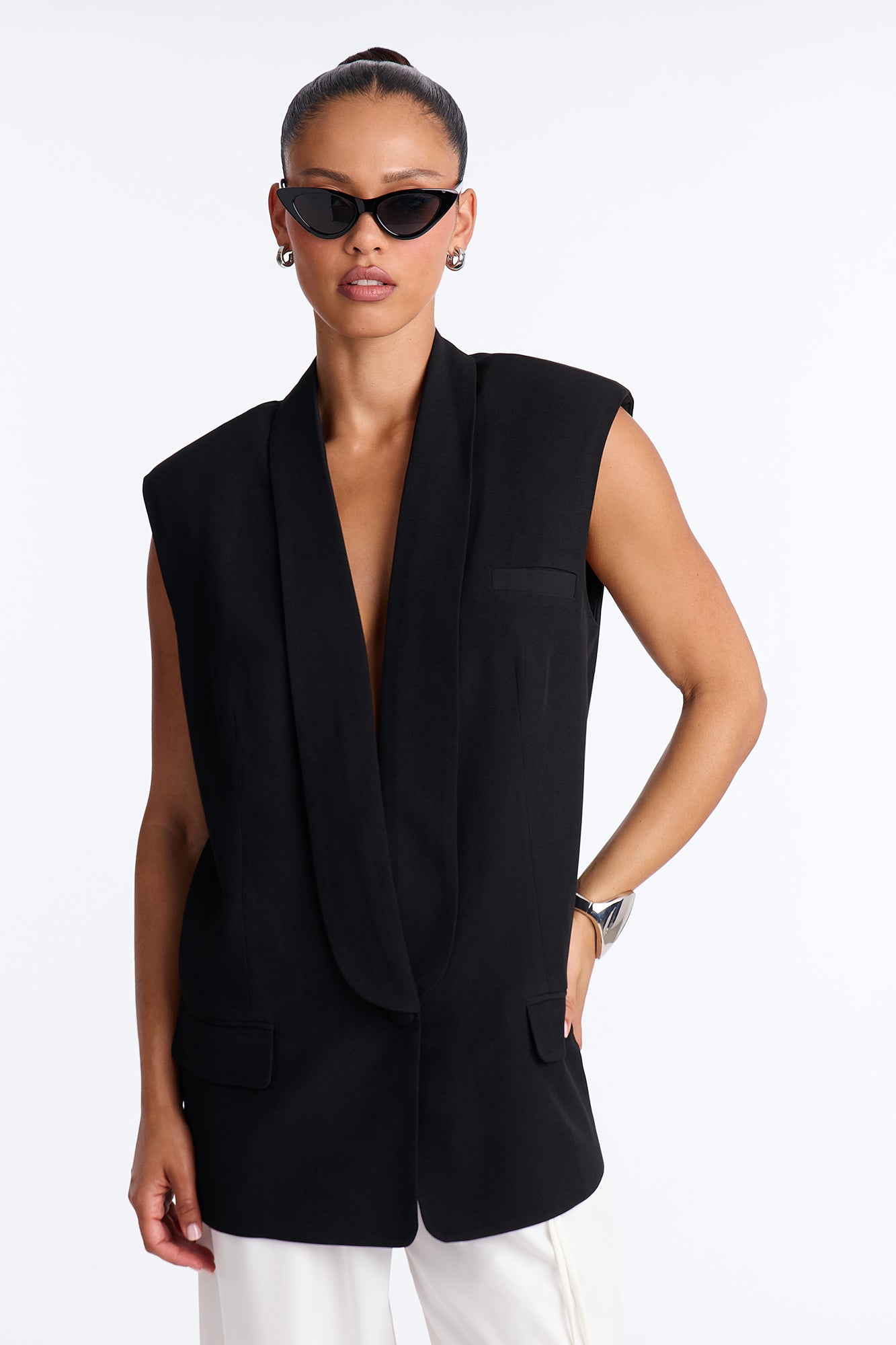 Instant Elevation Single Breasted Oversized Tailored Vest - Black