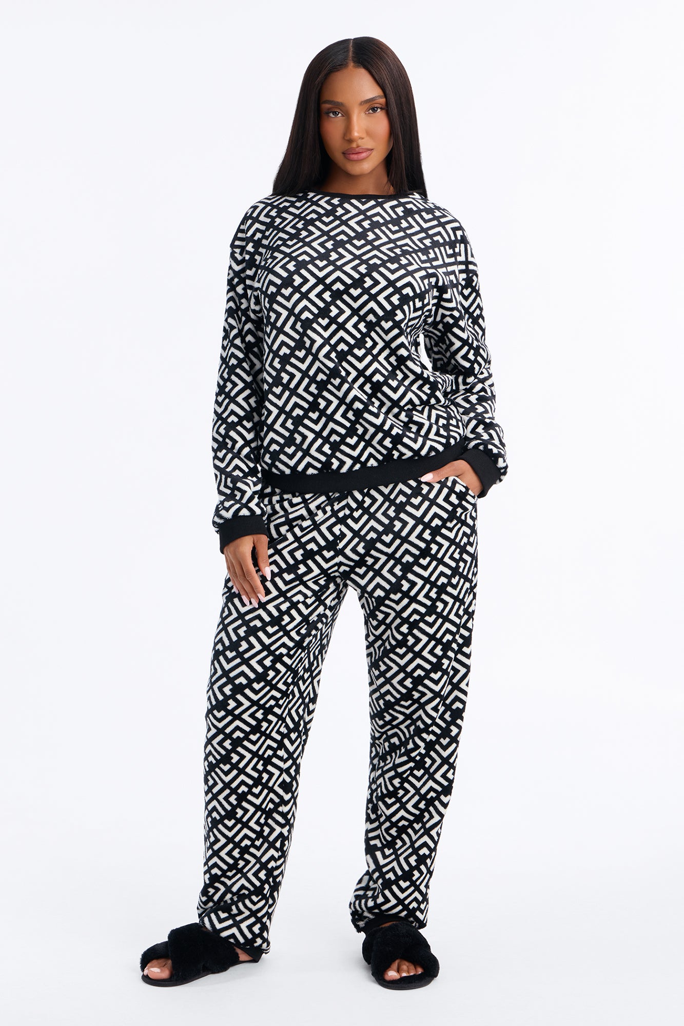 So Tired Plush PJ Jogger Pant Set - Black/White