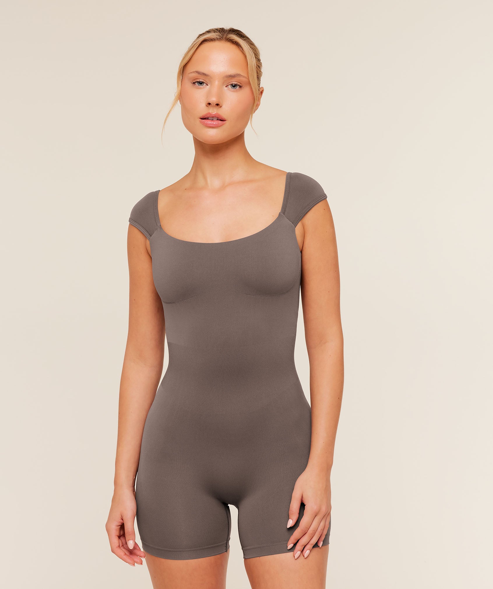 Gymshark Soft Sculpt Cap Sleeve All-In-One - Cool Brown
