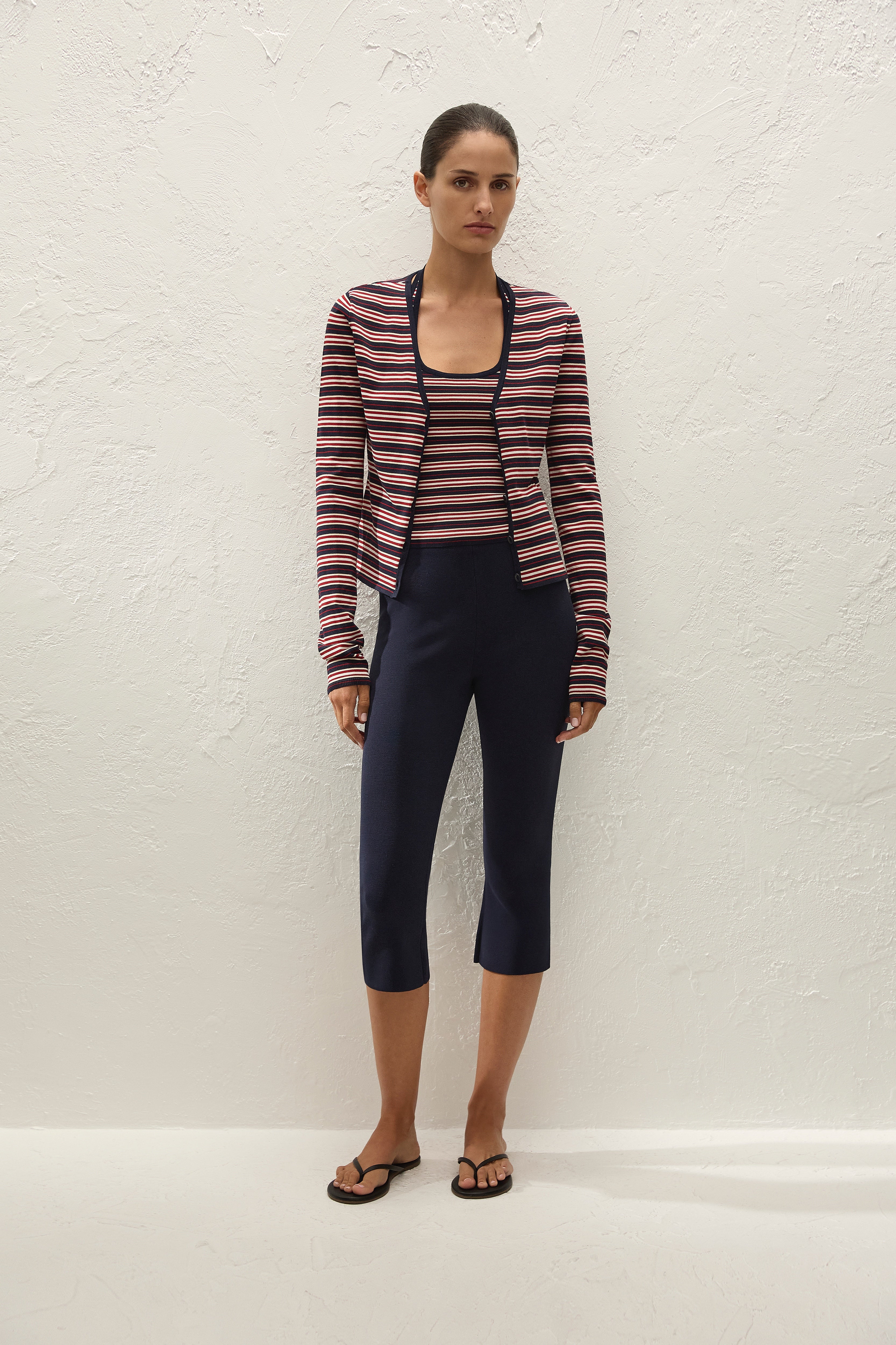 Leandra Capri Pant Navy