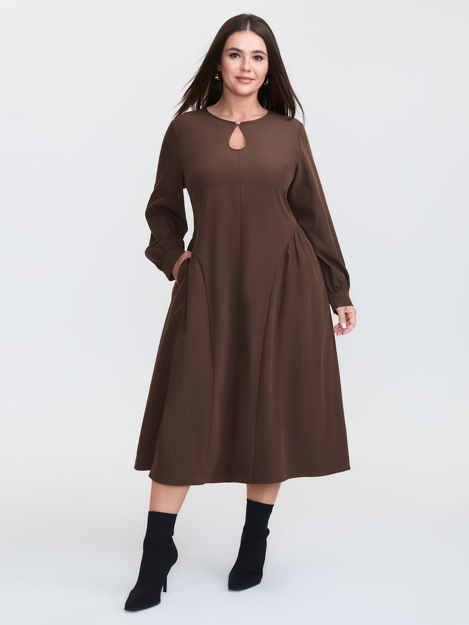 Round Neck Cut Out Solid Midi Dress