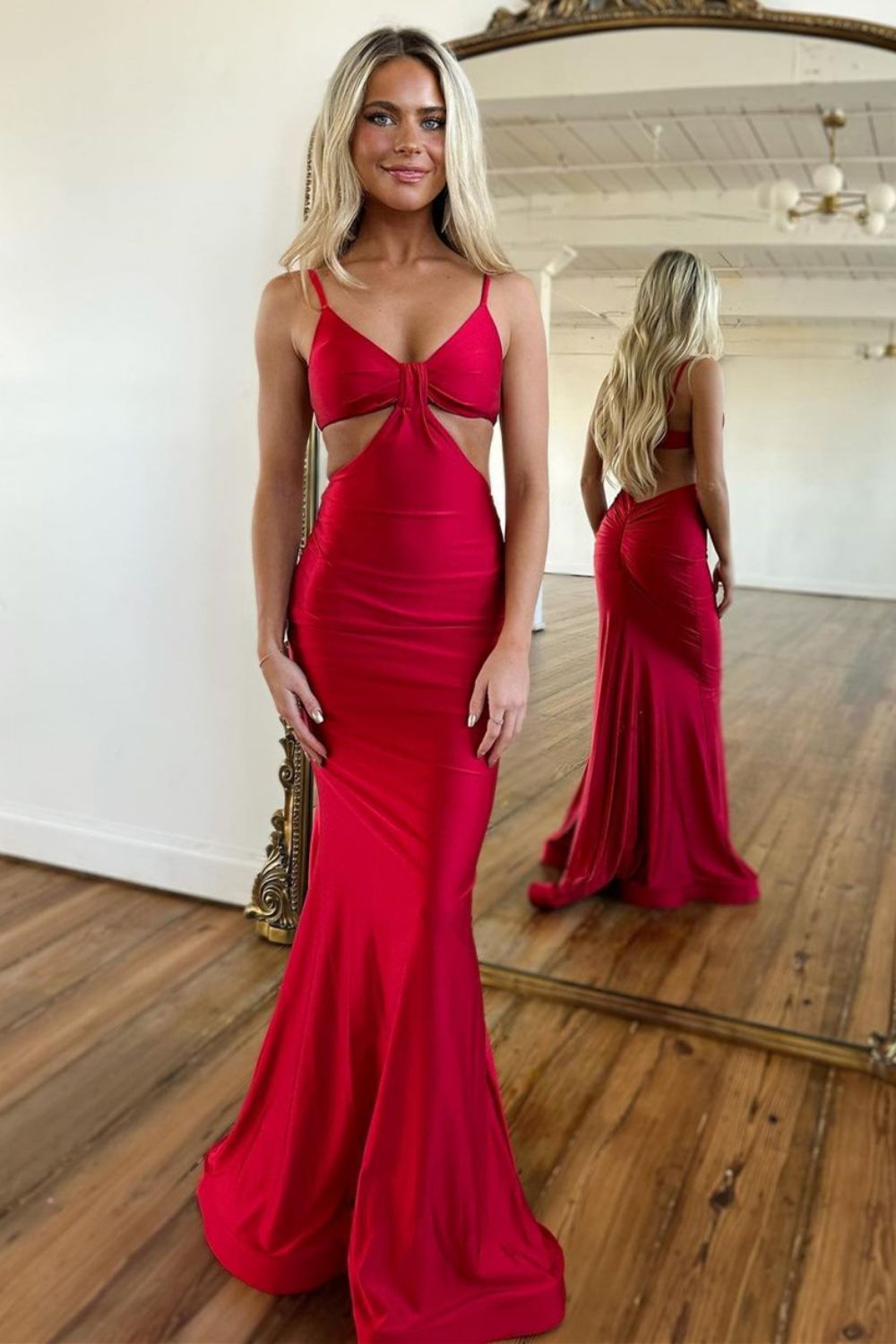 Stylish Red Long Prom Dress with Mermaid Silhouette and Keyhole Detail