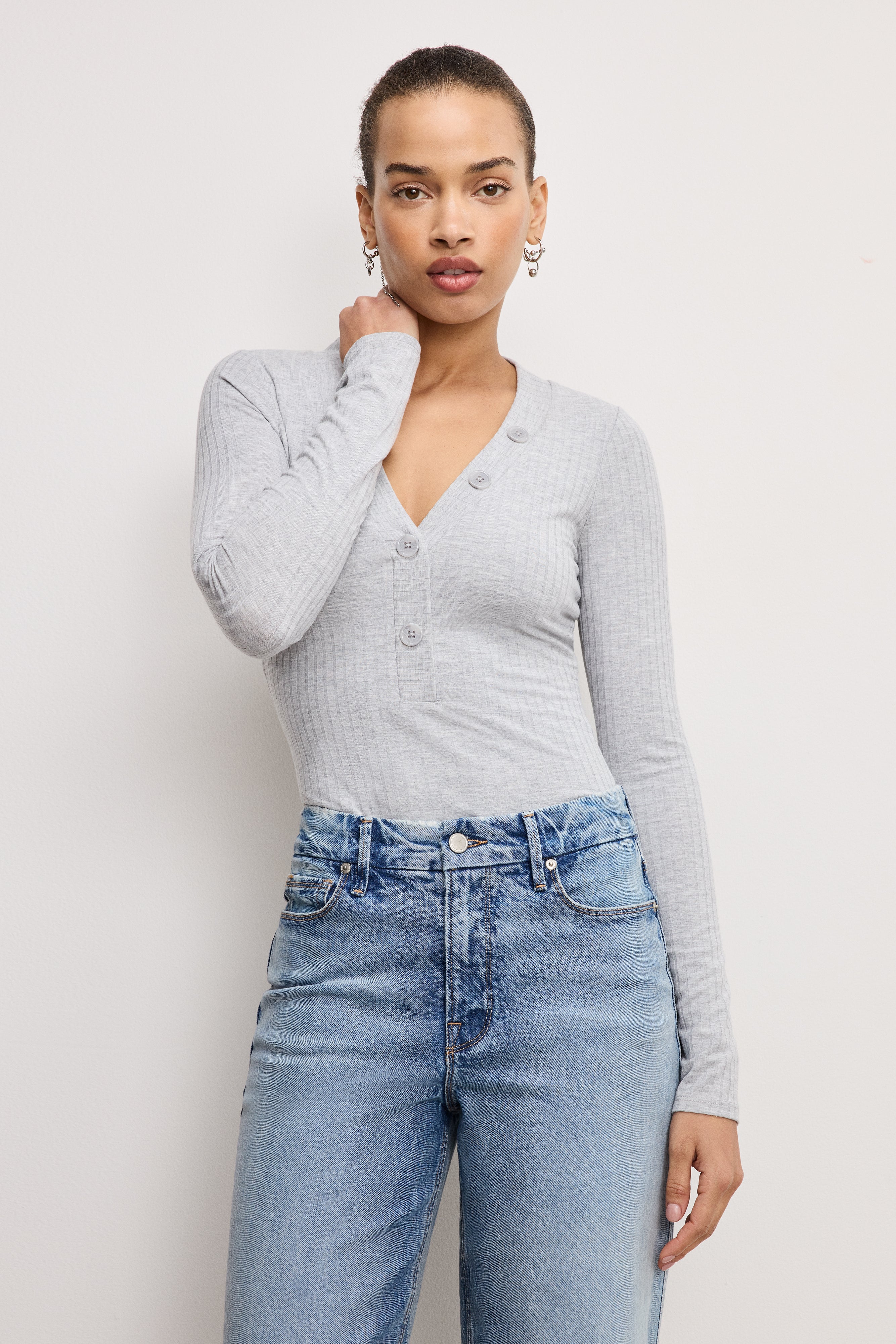RIBBED HENLEY BODYSUIT | HEATHER GREY001
