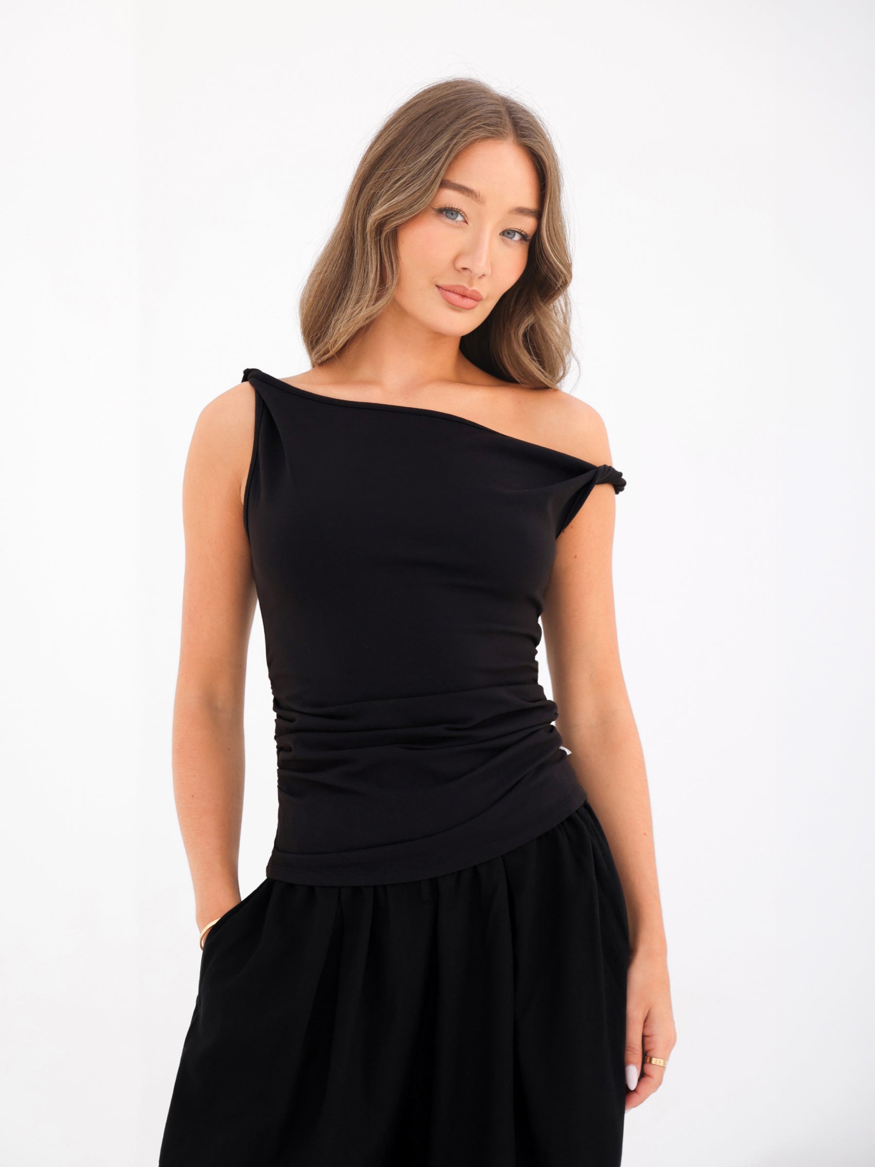 Solea Twist Top - Black